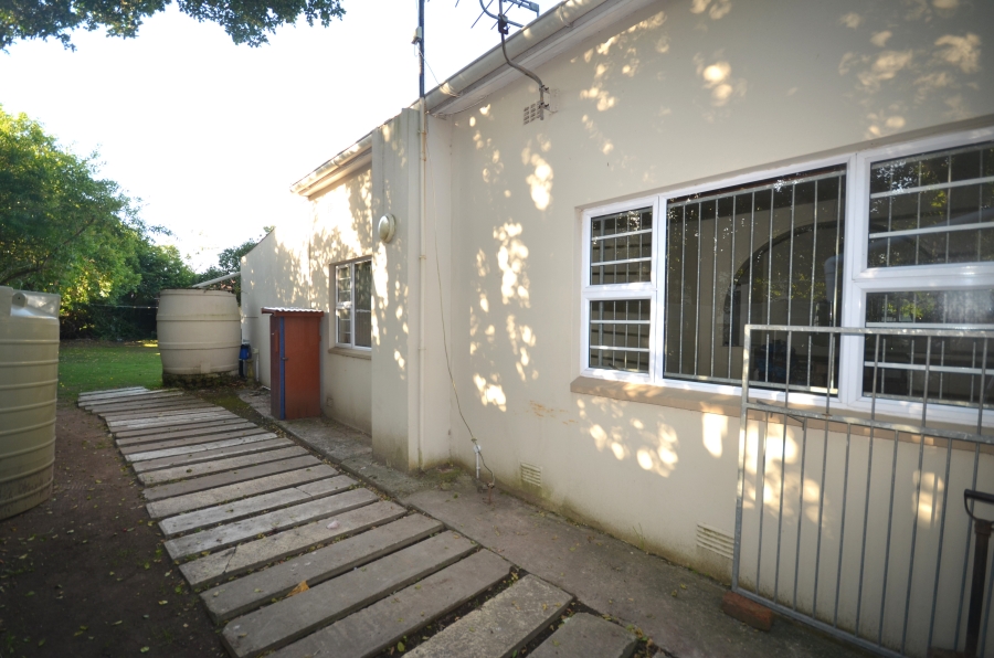 To Let 4 Bedroom Property for Rent in Berea Eastern Cape